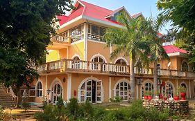 Prakriti Farms